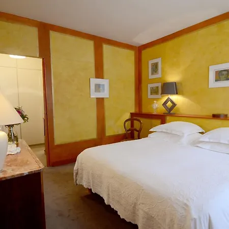 Rue Du Bac Luxury Apartment