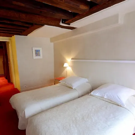 Rue Du Bac Luxury Apartment
